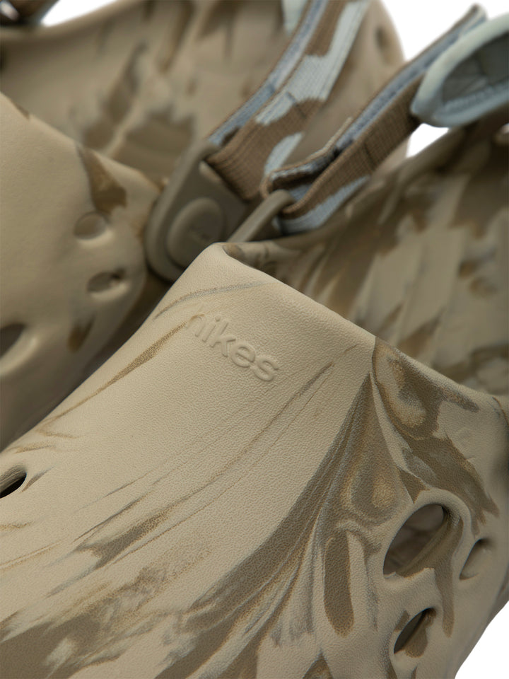 MARBLE CLOGS