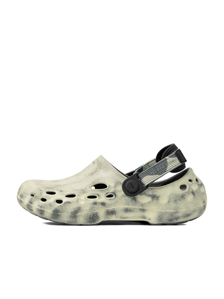 MARBLE CLOGS